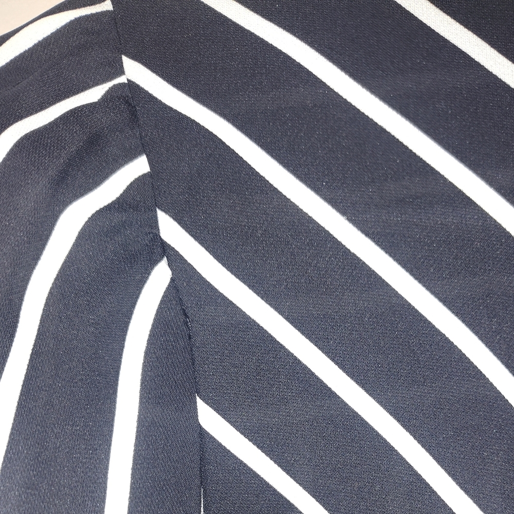 Blouse - Picture 2 of 3